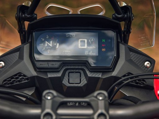 Вседорожный мотоцикл Honda CB500X. 