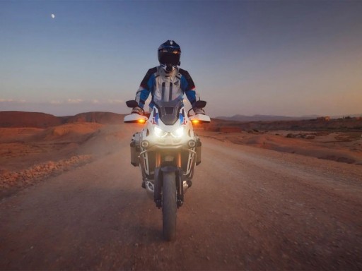 Новый вседорожный мотоцикл Honda Africa Twin Adventure Sports ES.