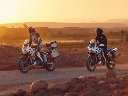 Новый вседорожный мотоцикл Honda Africa Twin Adventure Sports ES.