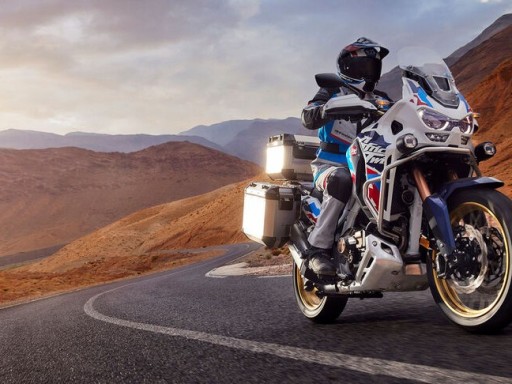 Новый вседорожный мотоцикл Honda Africa Twin Adventure Sports ES.